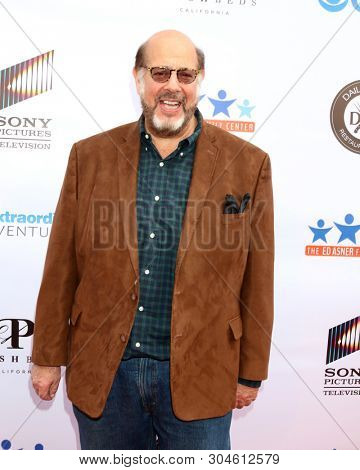 LOS ANGELES - JUN 1:  Fred Melamed at the 7th Annual Ed Asner Poker Tournament at the CBS Studio Center on June 1, 2019 in Studio City, CA