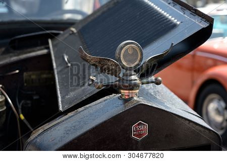Ratzeburg, Germany - June 2, 2019: Essex,  Front View, Grille And Valve With Hood Ornament, Detail O