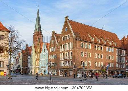 Luneburg, Germany - November 06, 2018: Street With Medieval Old Brick Buildings In Luneburg