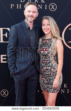 LOS ANGELES - JUN 4:  Shawn Ashmore, Dana Wasdin at the 