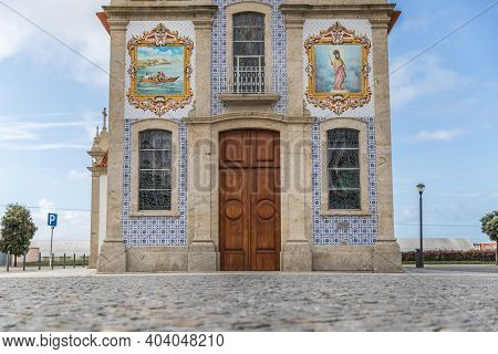 Mar, Esposende Near Braga, Portugal - October 21, 2020: Architectural Detail Of The Church Of S. Bar