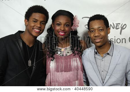 LOS ANGELES - 10 de ene: TREVOR JACKSON, COCO JONES & TYLER JAMES WILLIAMS ABC All Star Par de TCA de invierno