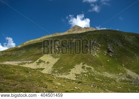 Road Trip Across The Fluelapass In The Mountains Of Switzerland 12.8.2020