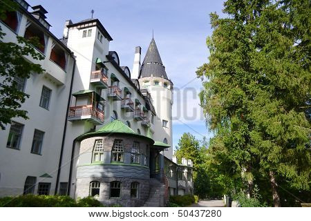 Old Hotel Valtionhotelli