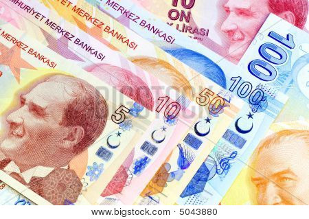 Detailní záběr 5, 10, 50 a 100 lir