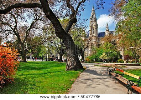 Vienna, park near city hall