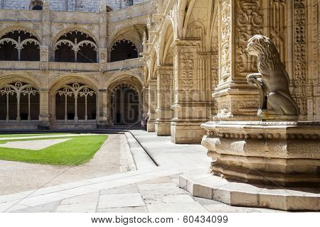 Manueline cloister of Jeronimos monastery in Lisbon, Portugal. Classified as UNESCO World Heritage it stands as a masterpiece of the Manueline art.