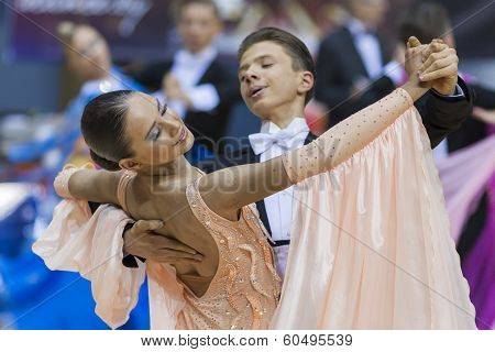 Minsk-belarus, February, 9: Unidentified Dance Couple Performs Youth-2 Standard Program On Ogni Stol