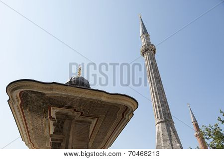 portico and minarets of Aya Sofya