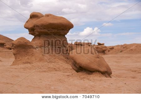 Pískovcové útvary v různých velikostech, Goblin Valley