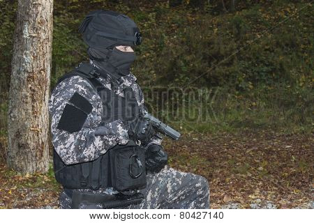 Special anti-terrorist squad, shooting from a kneeling position