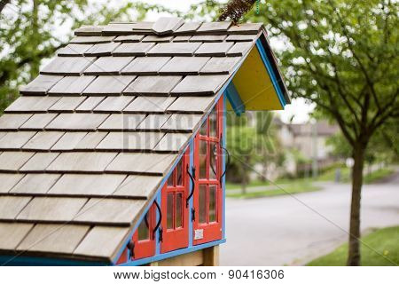 little house on the corner