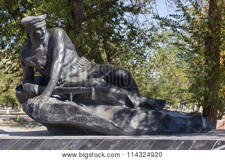 Monument The Mass Grave Of Seamen Of Participants Of Landing Operation In 1919. Volgograd, Russia