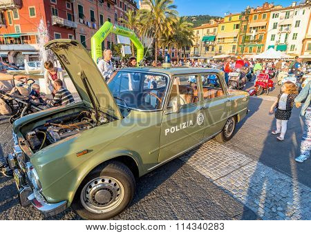 Italian State Police Flying Squad 1971 Alfa Giulia Super
