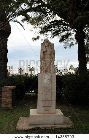 Monument to Spanish writer Carlos Arniches iin Alicante, Spain