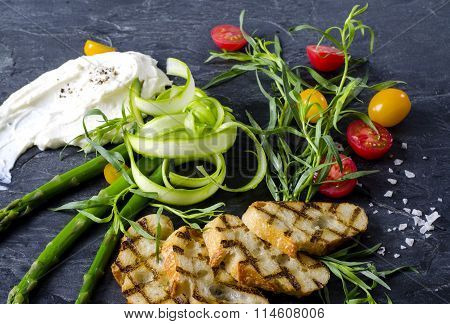 Colorfull Deconstructed Vegeterian Crostini Salad