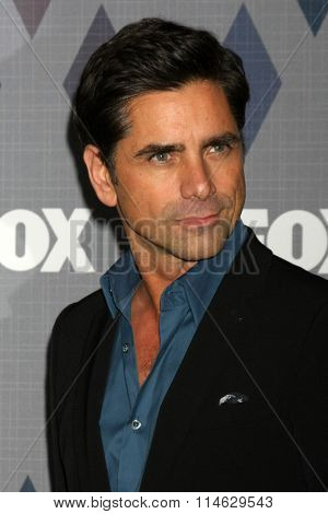LOS ANGELES - JAN 15:  John Stamos at the FOX Winter TCA 2016 All-Star Party at the Langham Huntington Hotel on January 15, 2016 in Pasadena, CA