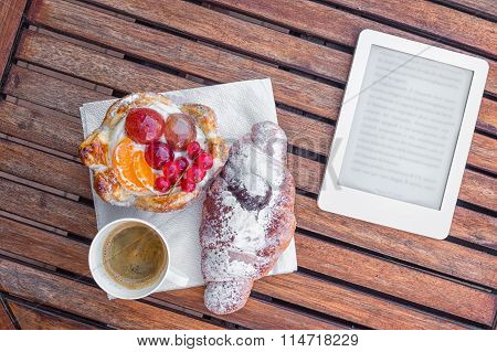 Sweet Coffee And Reading