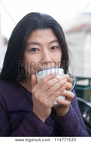 Young Japanese Woman Drink Tea