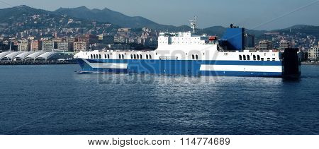Big Roro Vessel