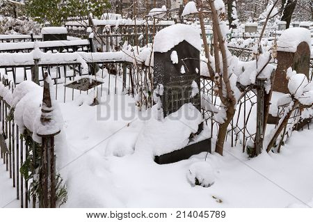 NIZHNY NOVGOROD, RUSSIA - NOVEMBER 07, 2016: The grave of the russian constructor and mechanic Vasily Kalashnikov at the Red (Bugrovsky) Cemetery. He created original models of ship steam power plants