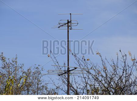 Aluminum Antennas For Receiving A Television Signal In The Meter And Decimeter Range.