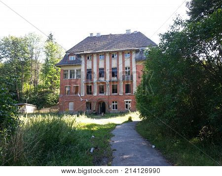 Mysterious abandoned big house in Otradnoye near Svetlogorsk