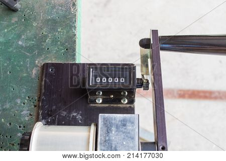 The winch analog counter machine. (Type Lever)