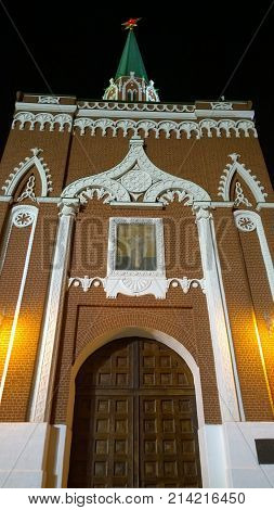 A view of St. Nicholas tower of the Kremlin wall at night
