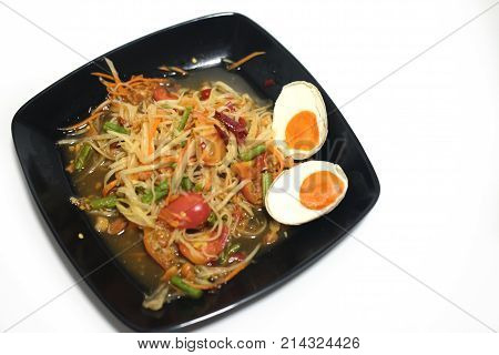 Papaya salad with salt egg Thai called som tam