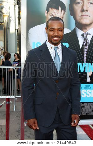 LOS ANGELES - JUN 30: Esajas Mustafa ankommer til 