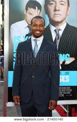 LOS ANGELES - JUN 30: Esajas Mustafa ankommer til 