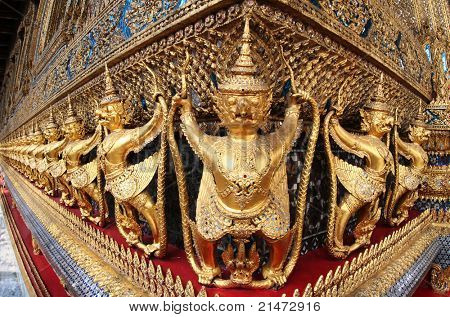 Una fila di Garuda, Bangkok