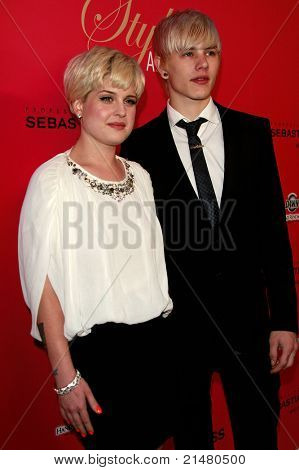 LOS ANGELES - Okt 11: Kelly Osbourne und Luke Worrall am 6. jährlichen Hollywood-Stil von Hollywood Life
