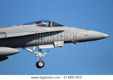 Mcdonnell Douglas F/a-18 Hornet Fighter Jet