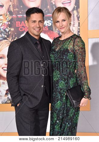 LOS ANGELES - OCT 30:  Jay Hernandez and Daniella Deutscher arrives for the 