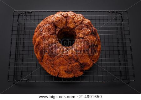Monkey Bread with Caramel and Cinnamon