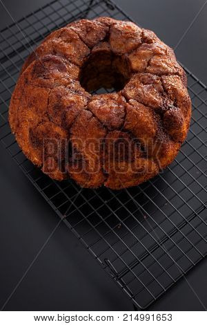 Monkey Bread with Caramel and Cinnamon