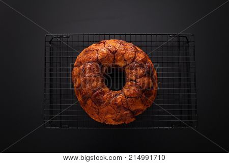 Monkey Bread with Caramel and Cinnamon