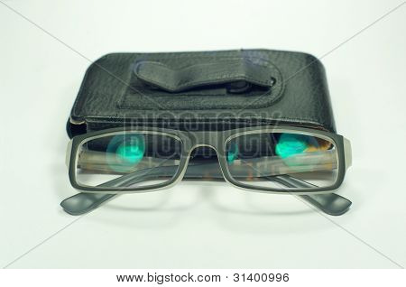 okulary i torba