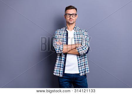 Close Up Photo Intelligent He Him His Guy Arms Crossed Cool Reliable Manager Not Smile Self-confiden