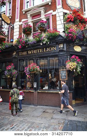 London, Uk - July 14, 2019: The White Lion Pub In Covent Garden Area Of London. There Are More Than 