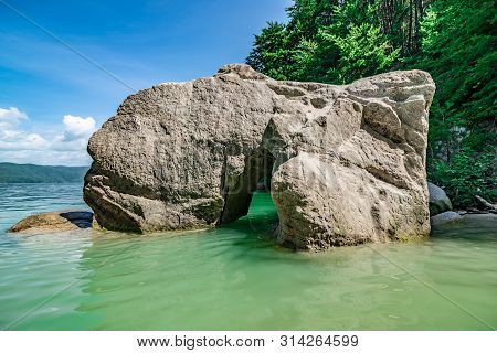 Beautiful Landscape Scenes At Lake Jocassee South Carolina