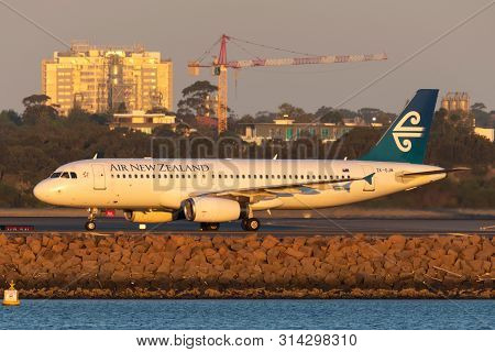 Sydney, Australia - October 9, 2013: Air New Zealand Airbus A320 Twin Engined Commercial Airliner Ta