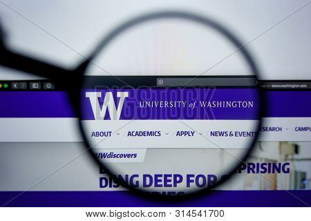 Los Angeles, California, Usa - 29 Jule 2019: Illustrative Editorial Of Washington.edu Website Homepa