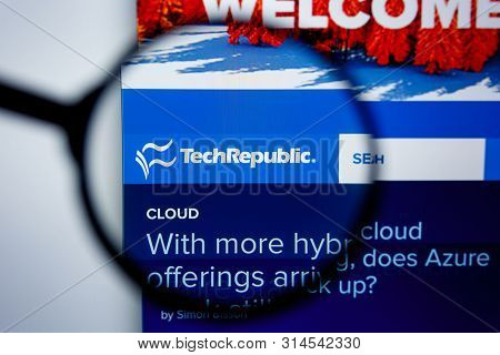 Los Angeles, California, Usa - 29 Jule 2019: Illustrative Editorial Of Techrepublic.com Website Home