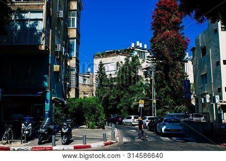 Tel Aviv Israel July 29, 2019 View Of Unknowns Israeli People Walking On Dizengoff Street At Tel Avi
