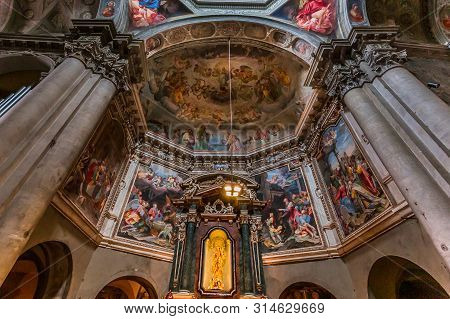Basilica San Fedele, Como, Italy