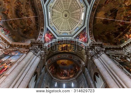 Basilica San Fedele, Como, Italy