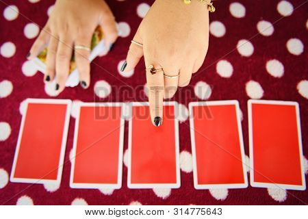 Tarot Cards Reading Divination / Psychic Readings And Clairvoyance Fortune Teller Hands Concept